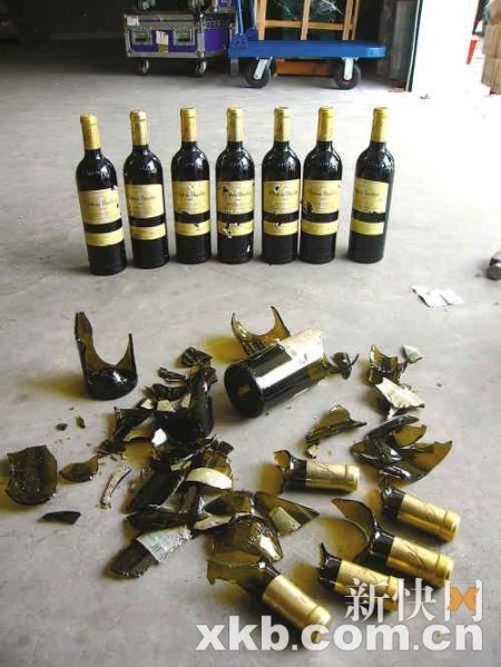 德邦物流保丢不保损受质疑 寄12瓶红酒5瓶破碎