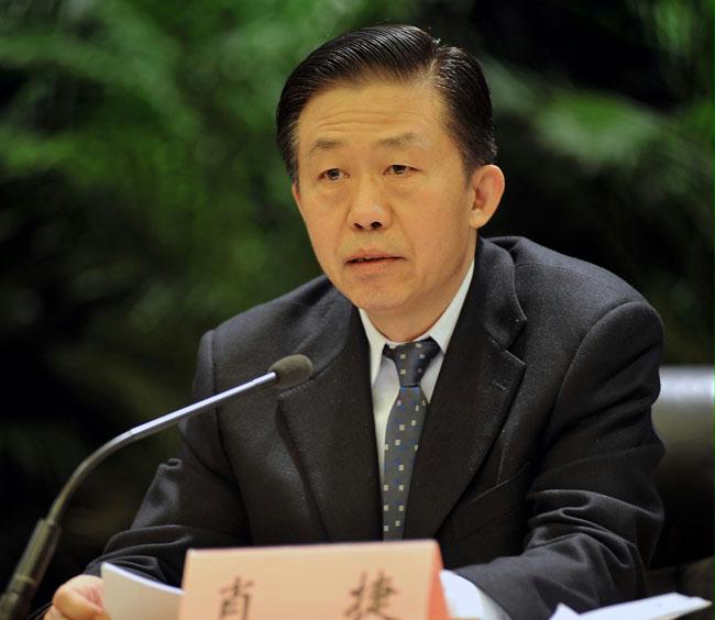 中共中央政治局常委、国务院副总理李克强对税