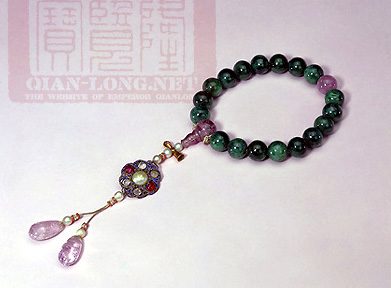 伟德国际玉镯多久认主？让你手腕刺痛的线最新热词解析！